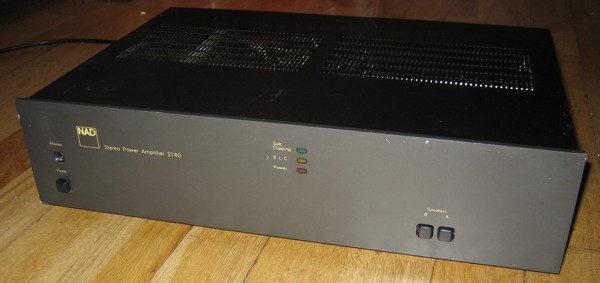 NAD 2140 power amplifier for repair